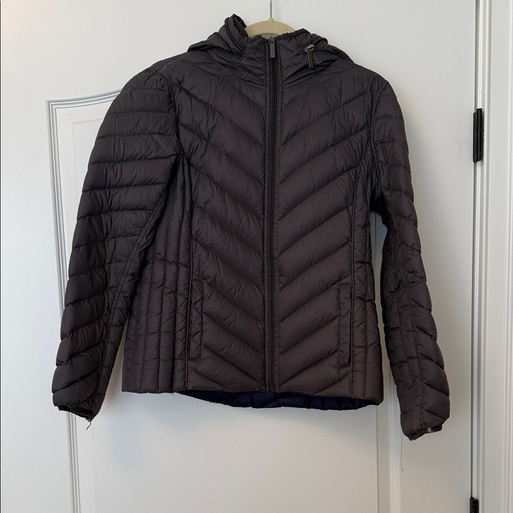 Michael Kors Packable Down Filled Hooded Quilted Puffer Jacket - gray